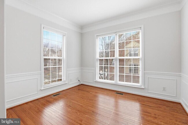 Building Photo - 6137 Manchester Park Cir