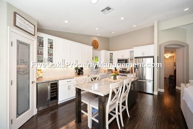 Building Photo - 531 Rowlands Ct