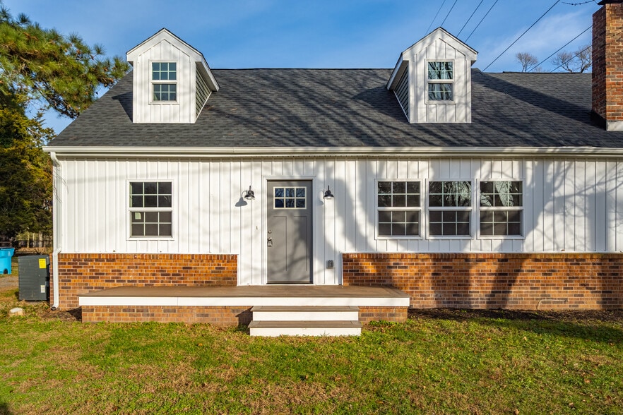 Building Photo - 1201 Tuscola Ave