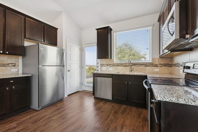 Building Photo - 7515 Windy Vista Cir