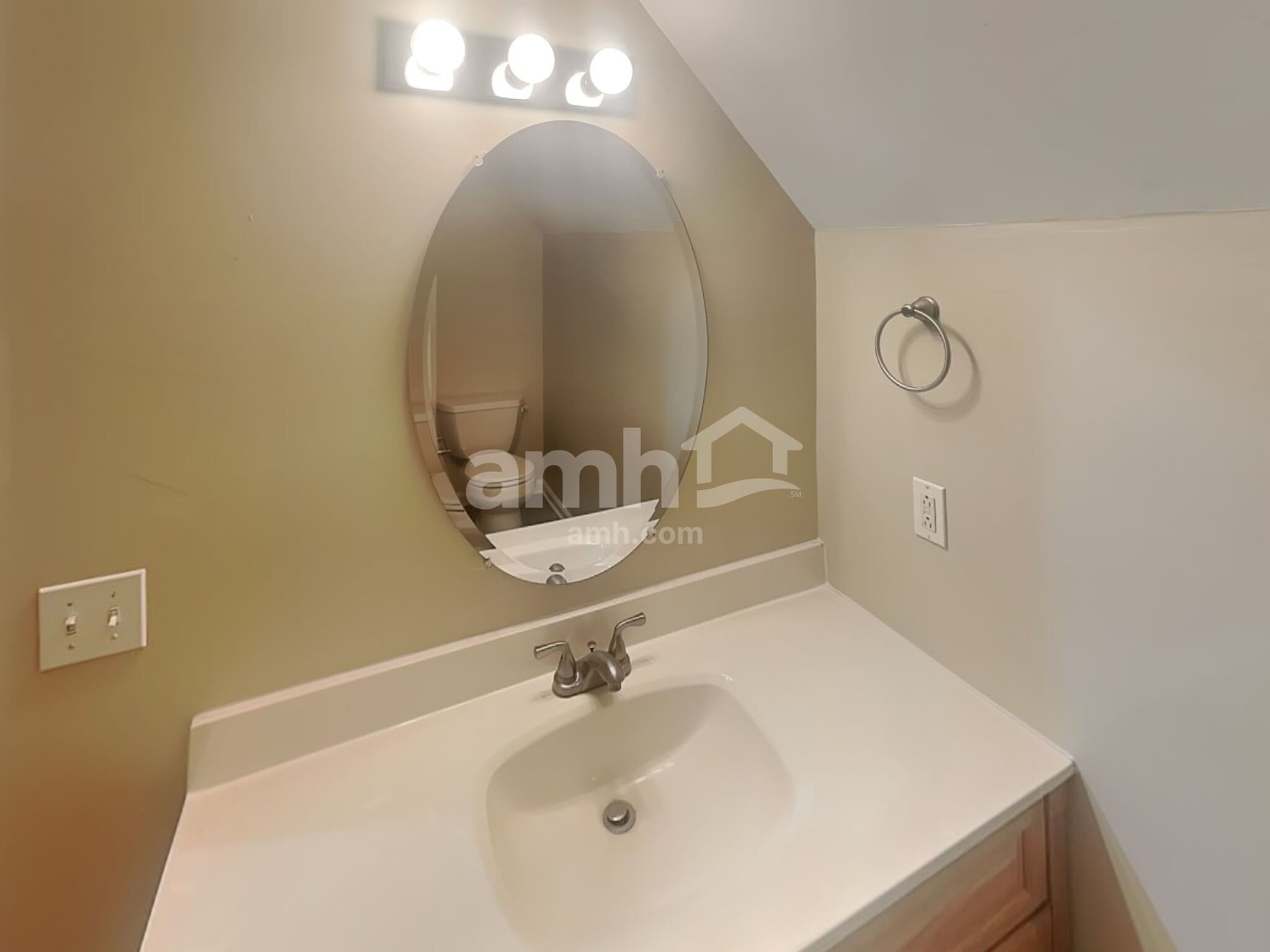 Building Photo - 602 Glenties Dr