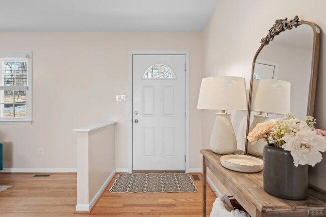 Building Photo - Beautiful Ranch In the Heart of Boonsboro Close to Shopping and Resturants