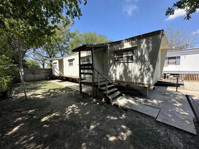 Building Photo - 3632 SW Military Dr