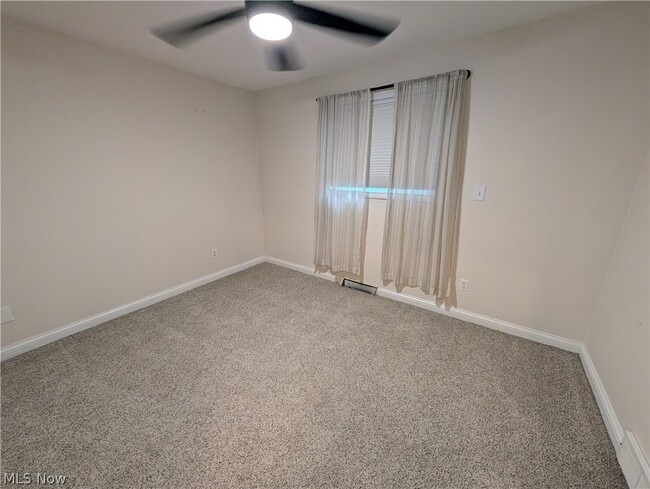 Building Photo - 8645 Courtland Dr