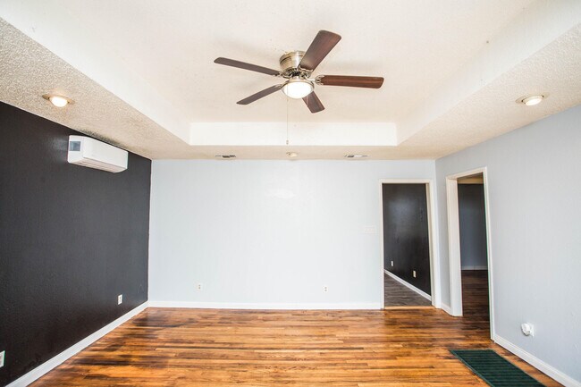 Building Photo - 1506 38th St