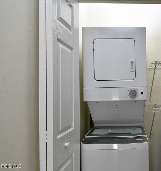 Building Photo - 16 Tangerine Ct