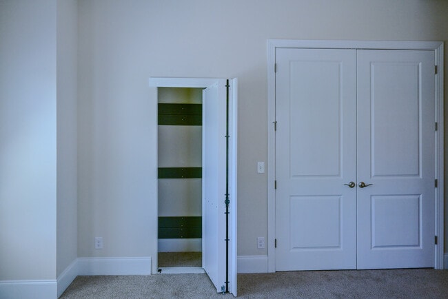 Building Photo - 1013 Marsh Vw Dr