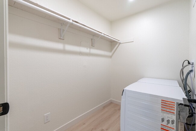 Building Photo - LEASE PENDING - 2 Bedroom, 2 Bath Coastal Apartment