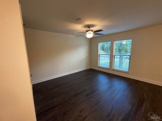 Building Photo - 5065 Peach Dr
