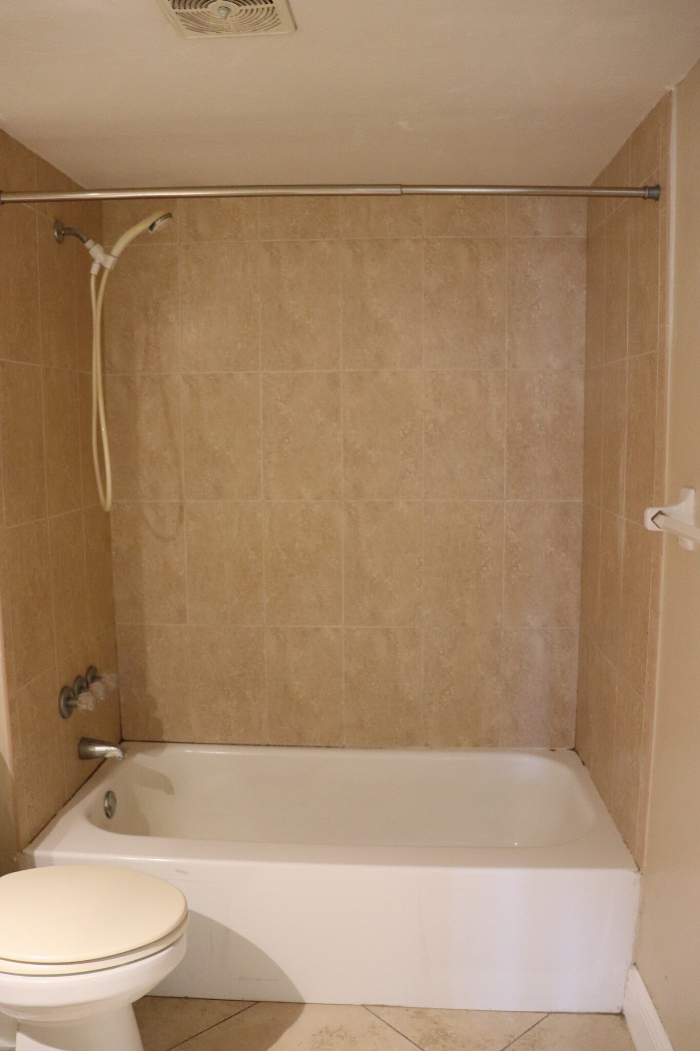 Building Photo - 4923 Vincennes Ct