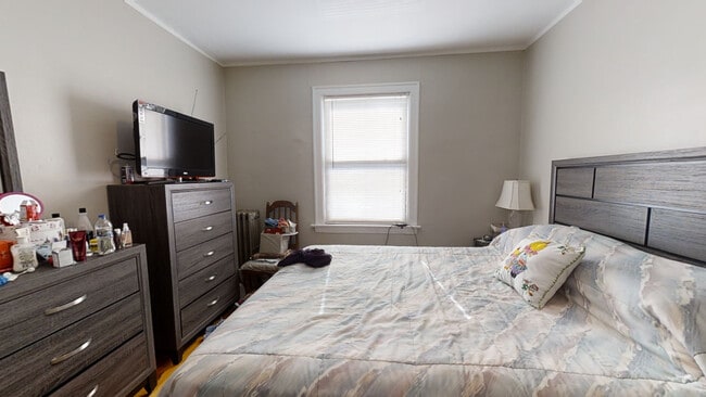 Building Photo - 1941 Grove Ave