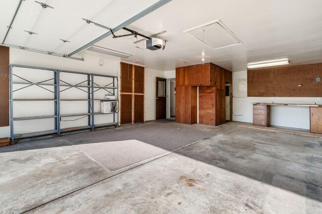 Building Photo - 747 Birmingham Rd
