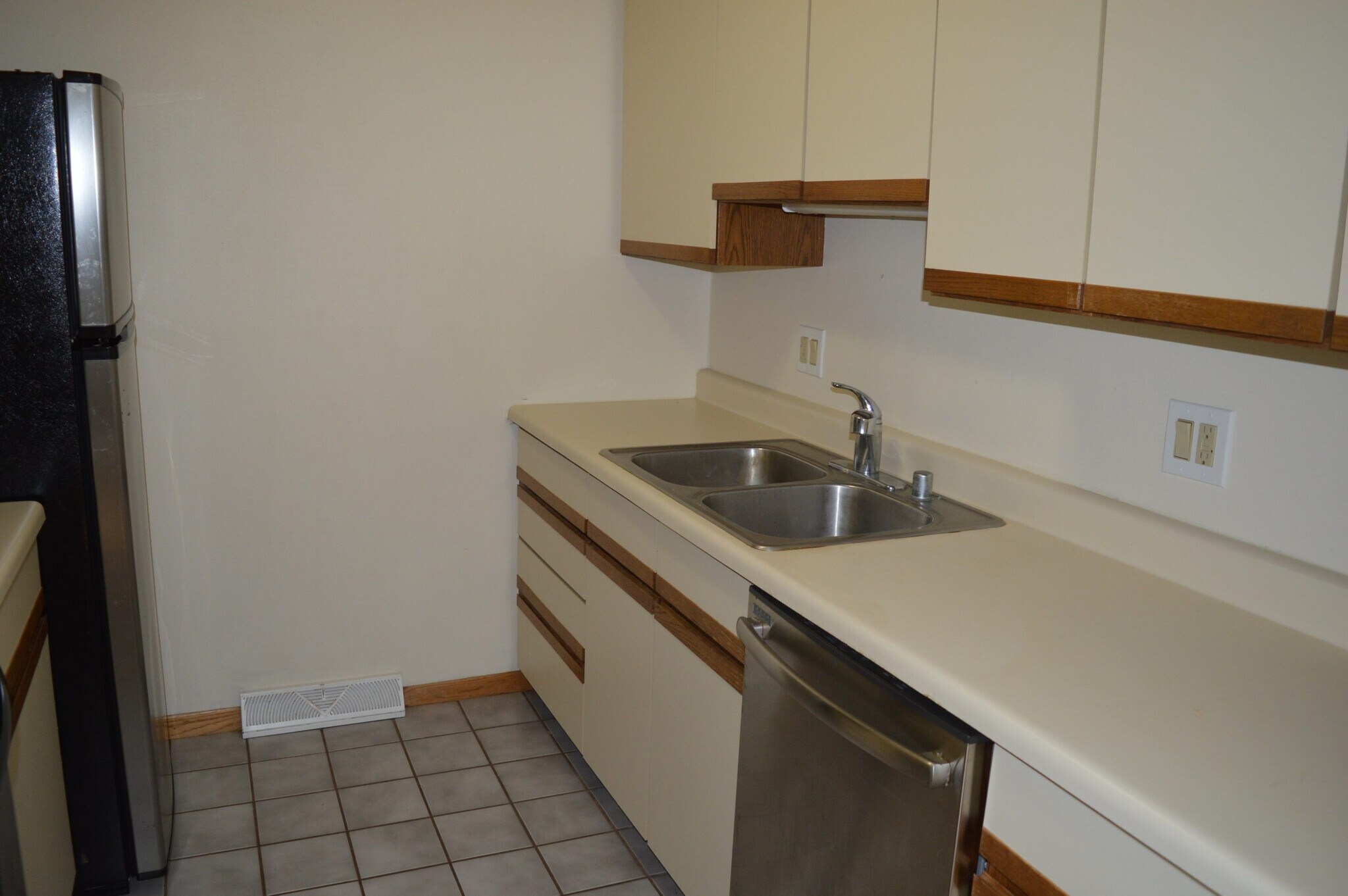 Building Photo - 133 Ponwood Cir