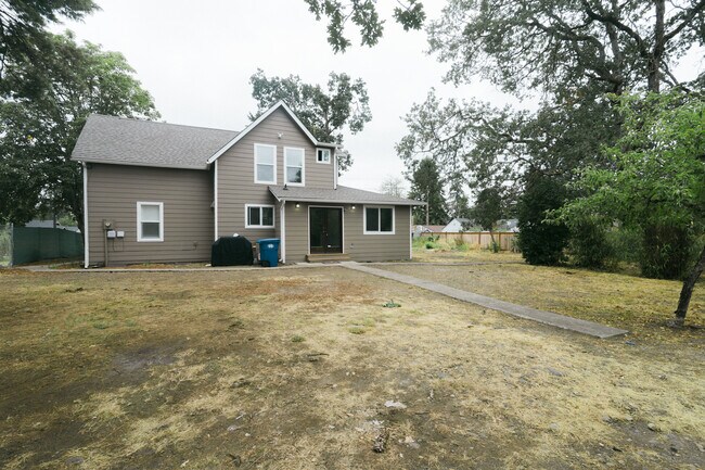 Building Photo - 313 119th St S