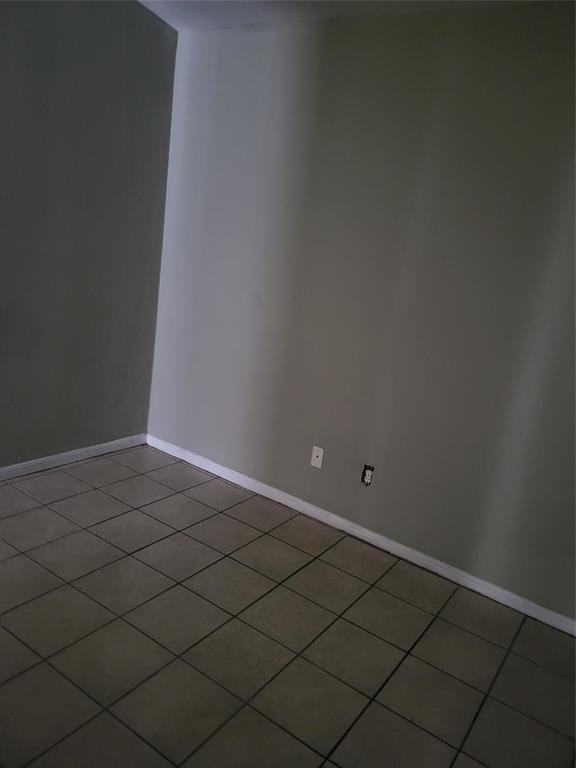 Building Photo - 3506 Cove View Blvd