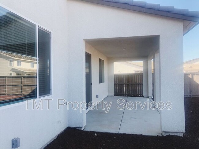 Building Photo - 8194 Champart Cir