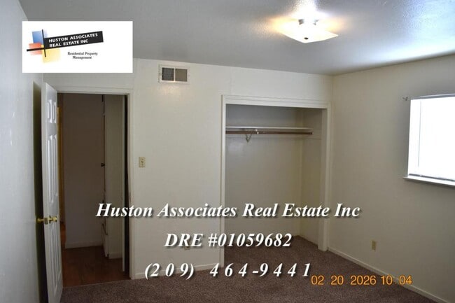 Building Photo - 6713 N El Dorado St