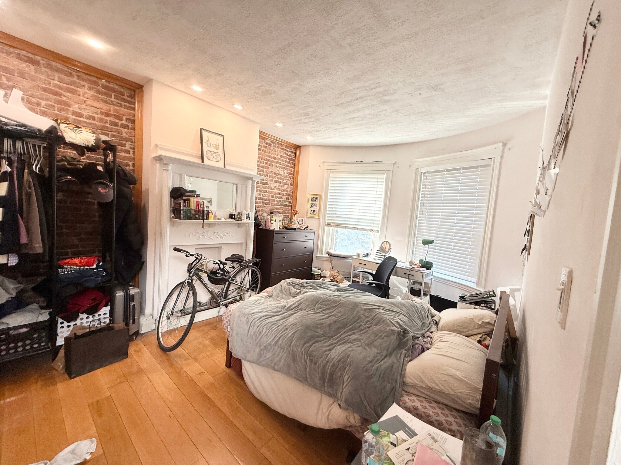 Building Photo - 22 S Huntington Ave