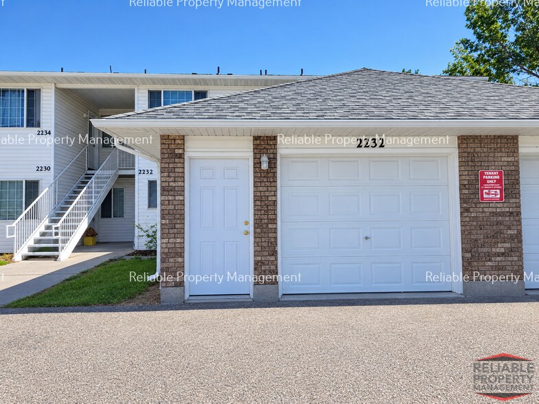 Building Photo - 2232 Meppen Dr