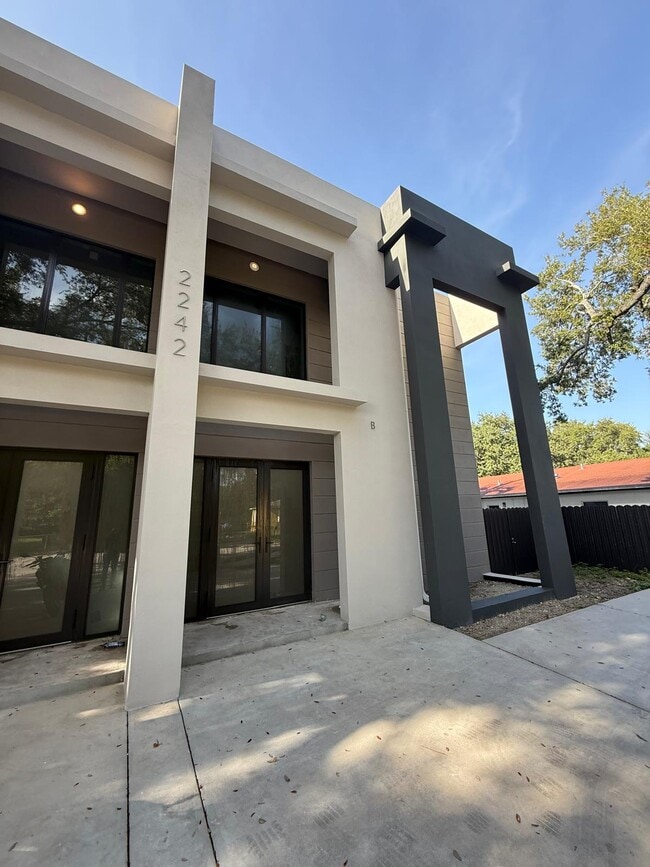 Building Photo - A2Z Construction & Remodel LLC / 2242 NW 9...