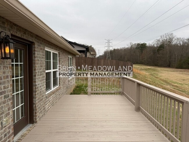 Building Photo - 3869 Doral Dr