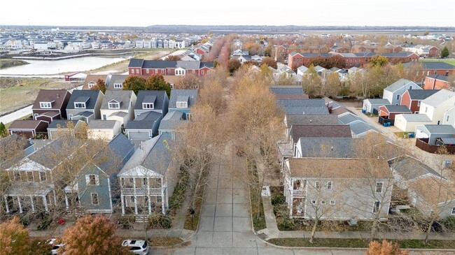 Building Photo - 3510 E Arpent St