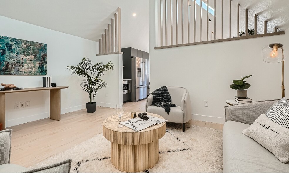 Building Photo - 1111 S Dahlia St