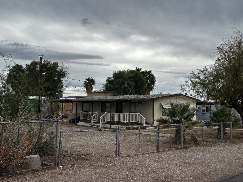 Building Photo - 1780 Cyprus Ln