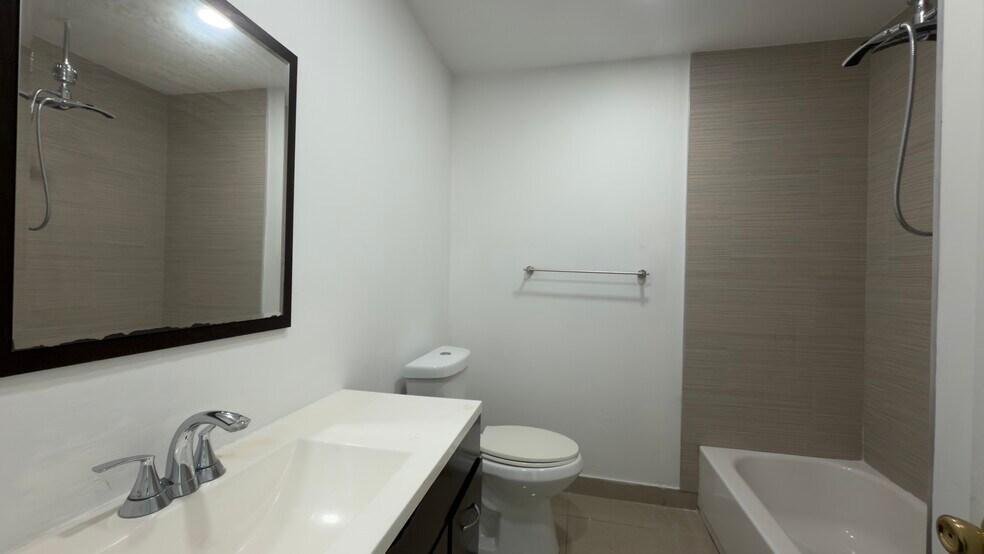 Building Photo - 341 NW 109th Ave