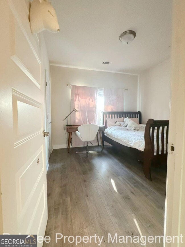 Building Photo - 309 Mannes Ln