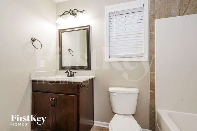 Building Photo - 1586 Raven Rd