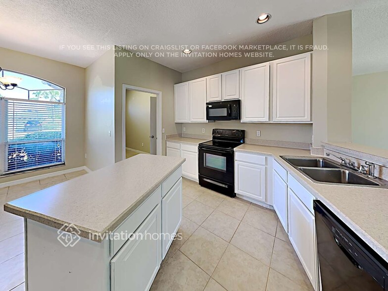 Building Photo - 14985 Faversham Cir