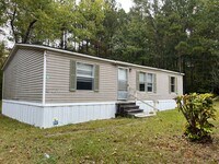 Building Photo - 3 Bedrooms, 2 Bathrooms - Mobile Home in West Rome!
