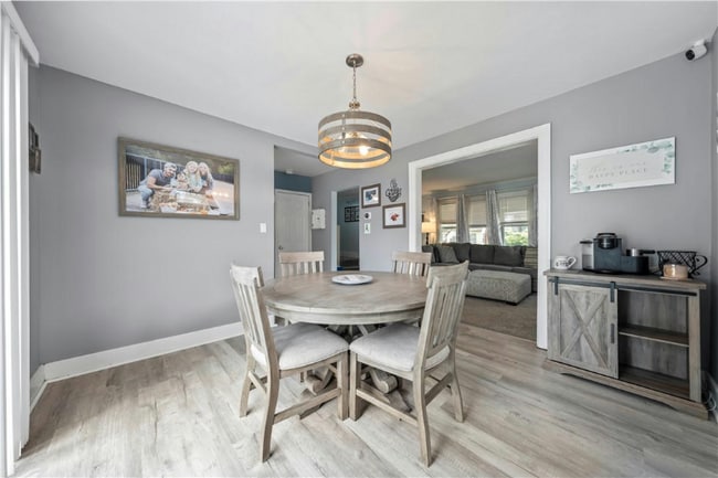 Building Photo - 52 Wedgewood Park