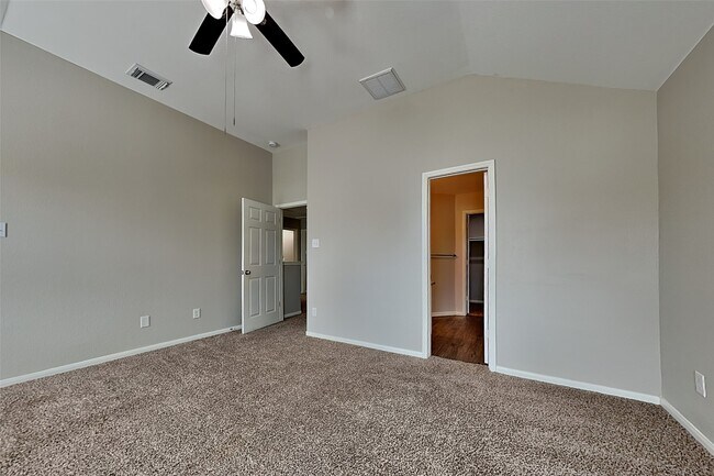 Building Photo - 16731 N Blue Jay Dr