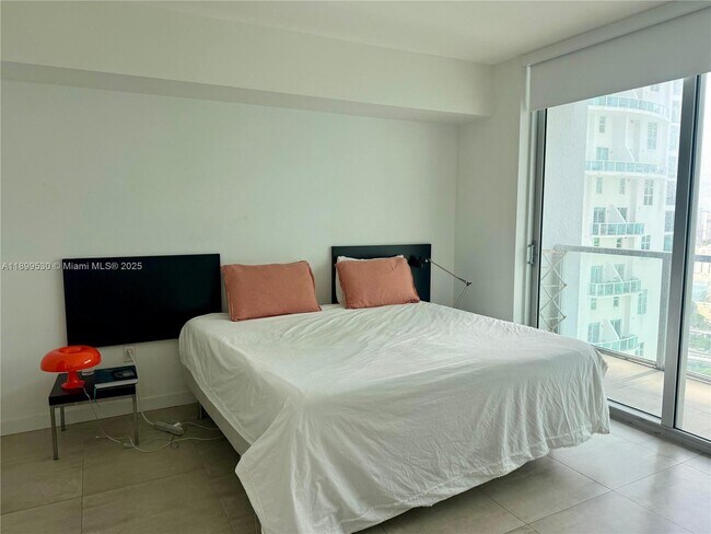 Building Photo - 55 SE 6th St