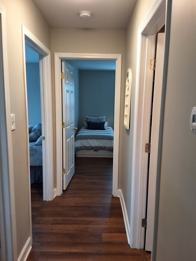 Building Photo - Knoxville 37914 - FULLY FURNISHED! 3 bedroom, 2 bath home - SHORT TERM LEASE AVAILABLE - Contact ...