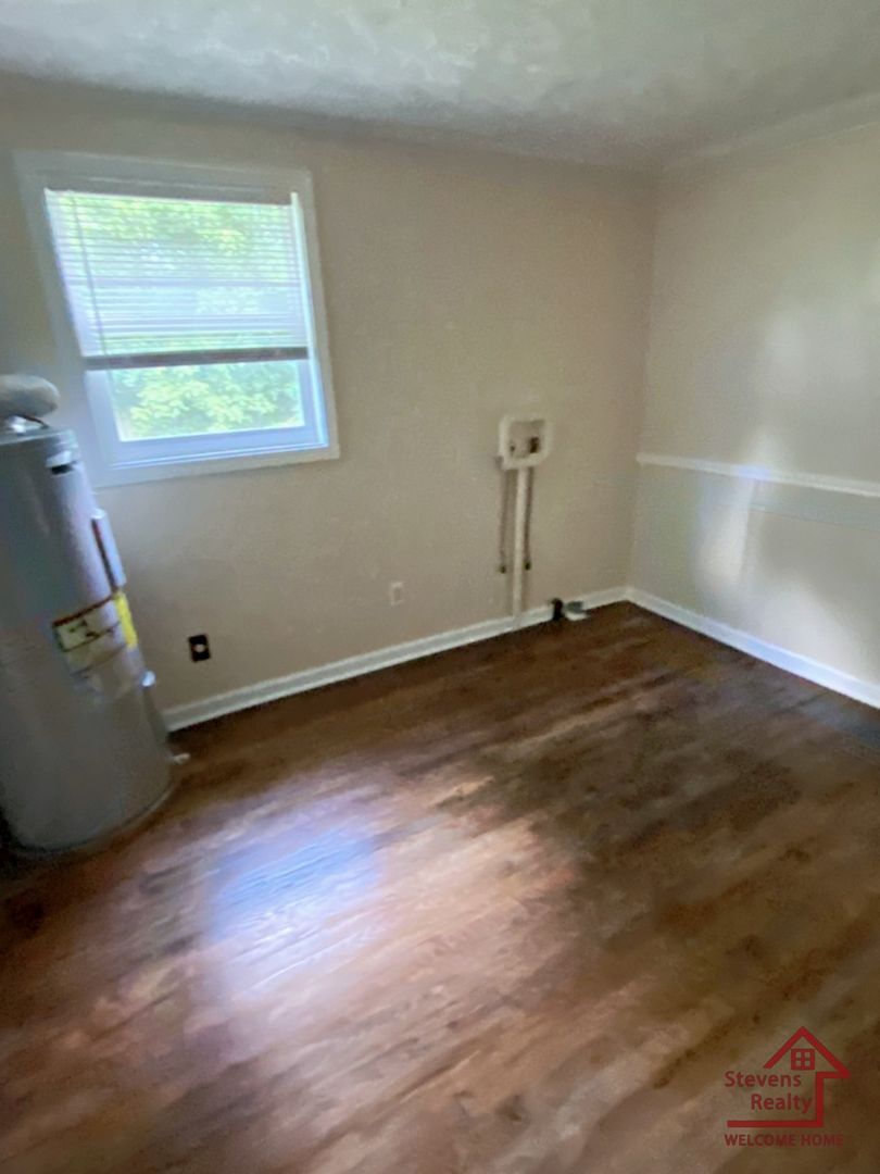 Building Photo - 25 N Franklin Ave