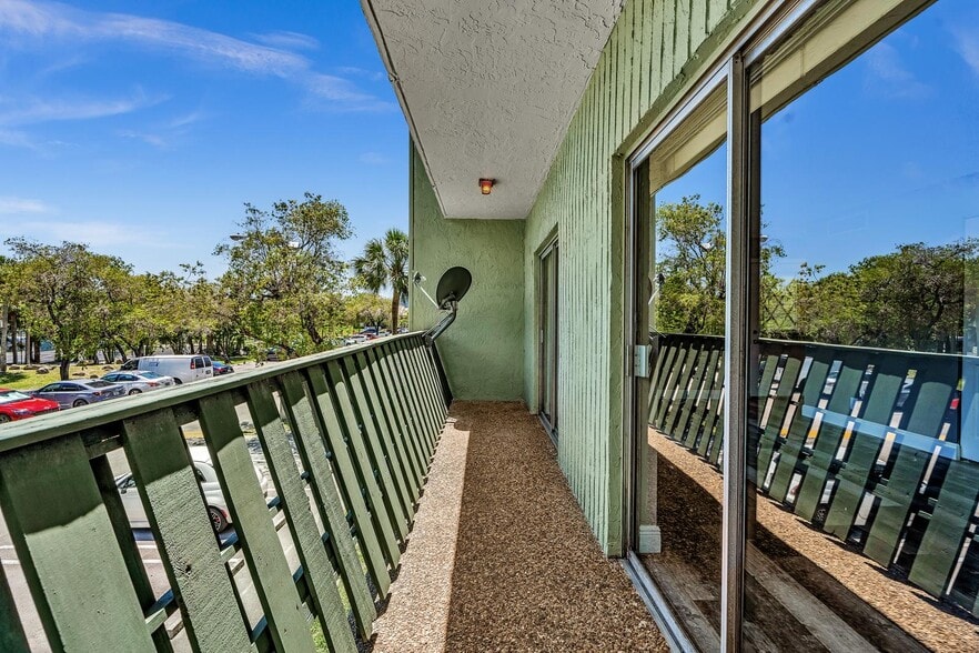 Building Photo - 8911 NW 28th Dr