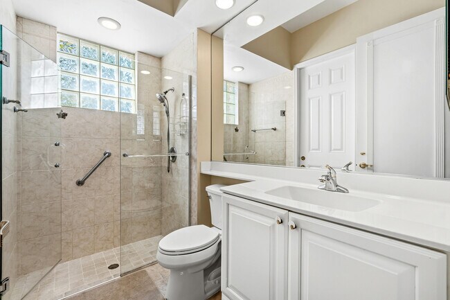 Building Photo - 6213 NW 21st Ct