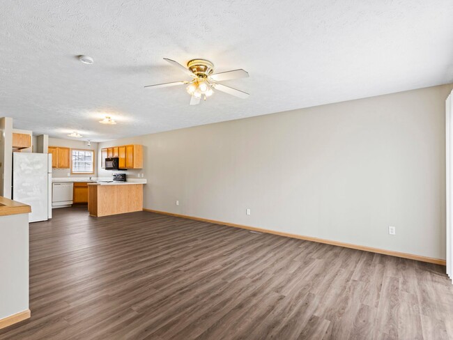 Building Photo - 6901 N Steamboat Dr