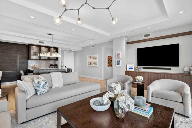 Building Photo - 155 E Boca Raton Rd