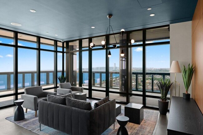 Building Photo - 2266 Cropsey Ave