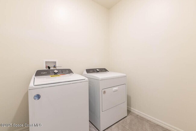 Building Photo - 1753 Farmhouse Rd SE