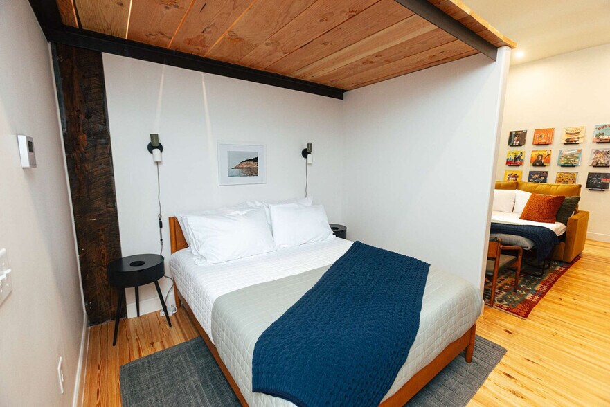 Building Photo - 1911 3rd Ave N