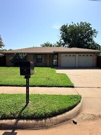 Building Photo - Beautiful 4 Bedroom 1.5 Bath - City View ISD