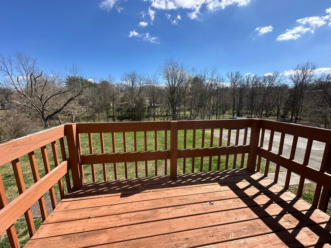 Building Photo - 2 Bedrooms 1.5 baths Townhouse, Kingsport TN