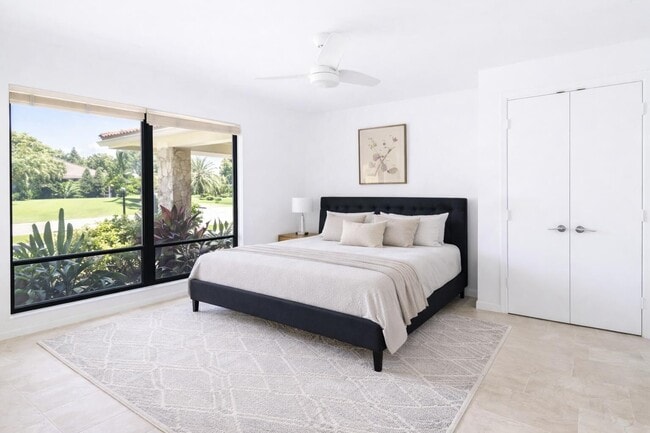 Building Photo - 739 Pine Lake Dr