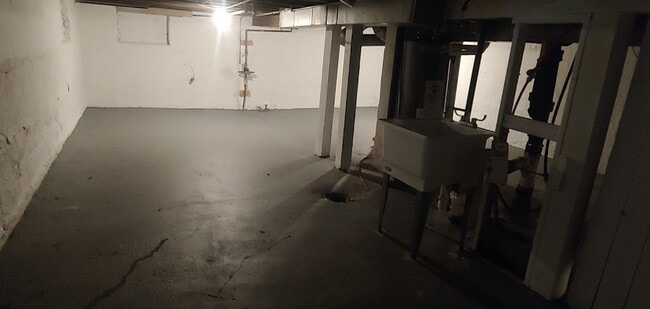 Building Photo - 4666 N 38th St