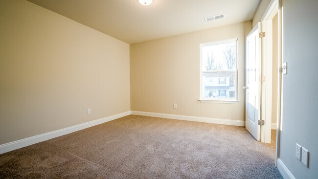 Building Photo - 203 Cromer Rd